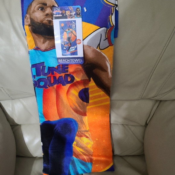 SPACE JAM - Picture 4 of 5